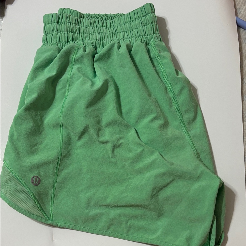 green lululemon hotty hots